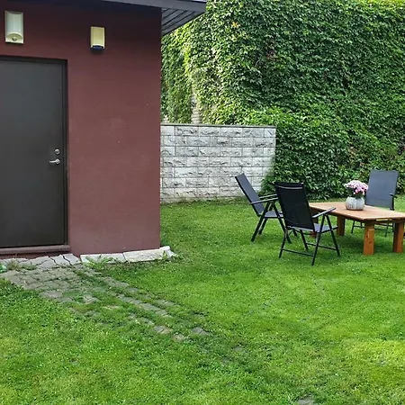 Vastriku Garden House شقة